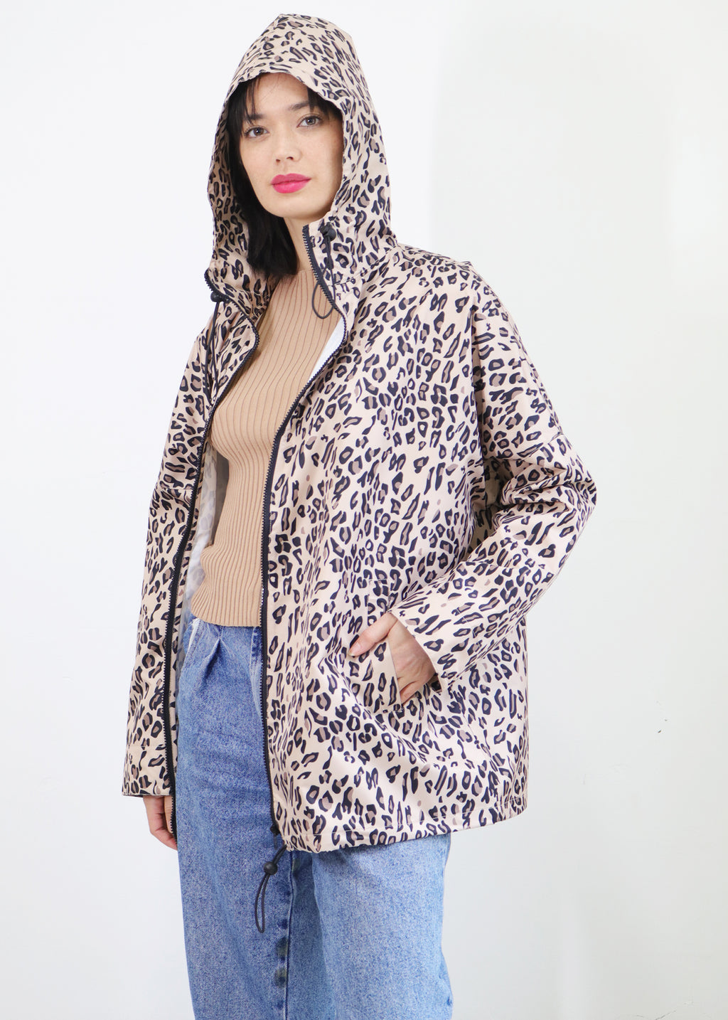  Exlusive Graphic Leopard Print Waterproof Lifestyle Raincoat